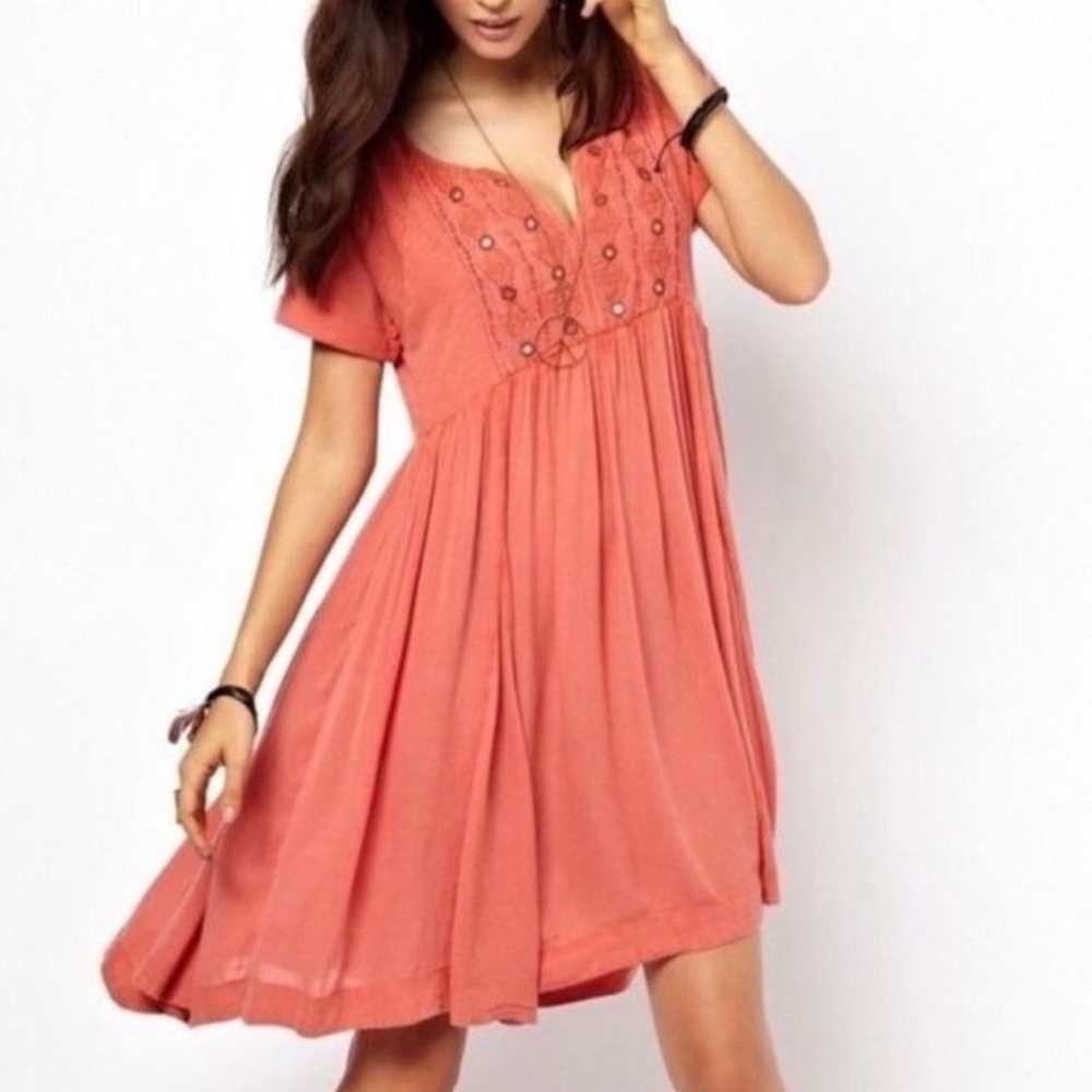 Free People Boho Embroidered Mirror Swing Dress
Coral Size Small
